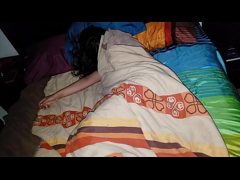 ❤️ Stiefson beréiert seng jonk Stéifmamm wärend hatt schléift. ❤️❌ Porno vk op lb.redpornpictures.ru ❌